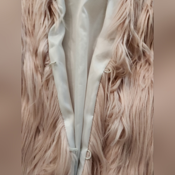 Women's Rose Pink Faux Fur Coat - Picture 4 of 4